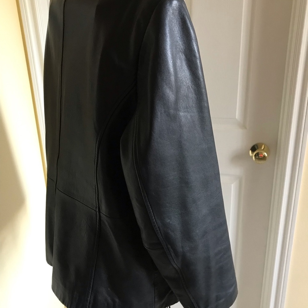 HOST PICK Liz Claiborne Black Leather Jacket w/zipper closure tiny blemish Sz. M - Picture 3 of 11